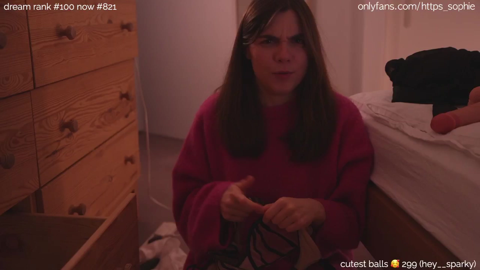 Gallery image thumbnail from sleepwanker's myfreecams stream on, 06/18/2024, 24:00 image 8 of 20