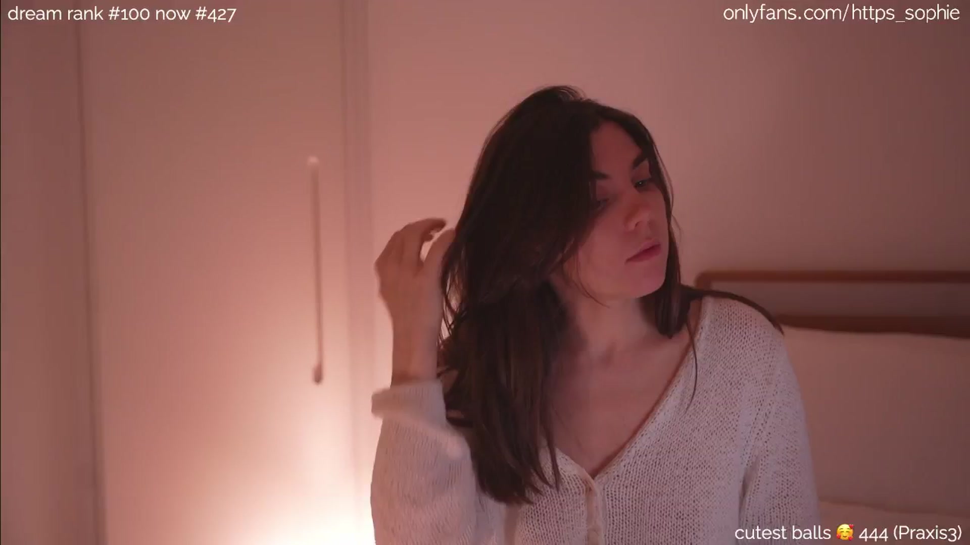 Gallery image thumbnail from sleepwanker's myfreecams stream on, 06/22/2024, 01:11 image 18 of 20