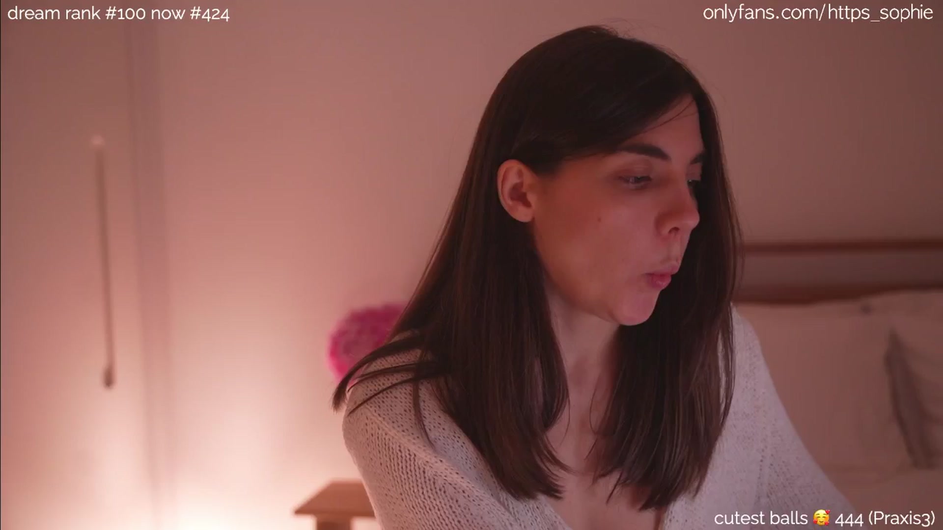 Gallery image thumbnail from sleepwanker's myfreecams stream on, 06/22/2024, 02:00 image 2 of 20