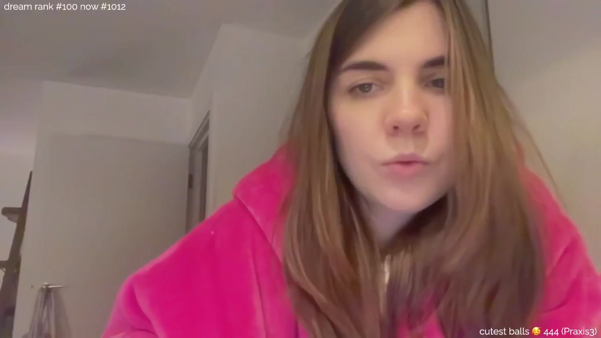 Gallery image thumbnail from sleepwanker's myfreecams stream on, 11/23/2024, 04:37 image 1 of 20