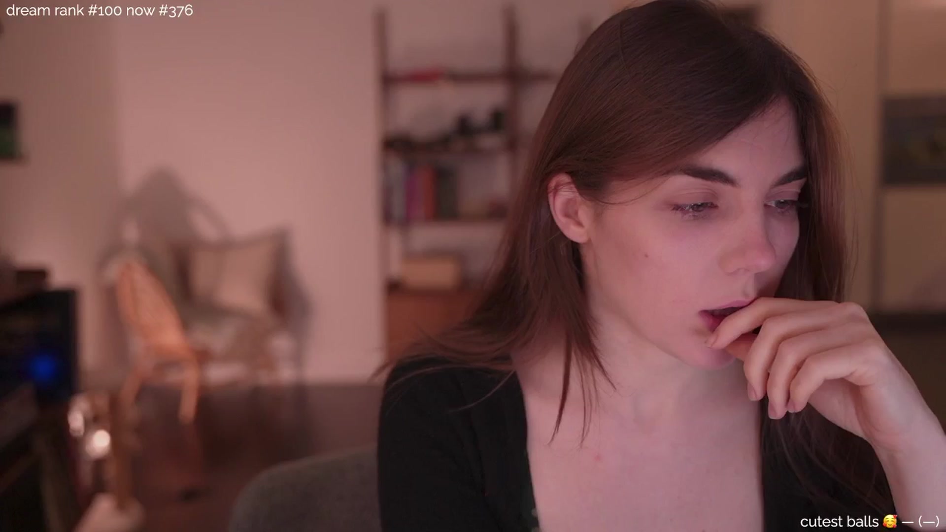 Gallery image thumbnail from sleepwanker's myfreecams stream on, 12/10/2024, 24:00 image 1 of 20