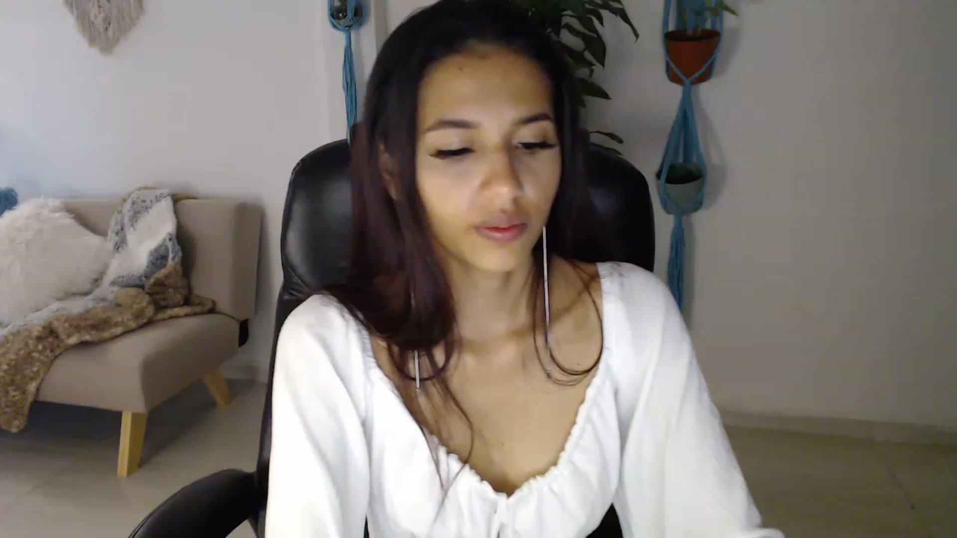 Gallery image thumbnail from slim_pamella's myfreecams stream on, 06/23/2023, 02:59 image 17 of 20