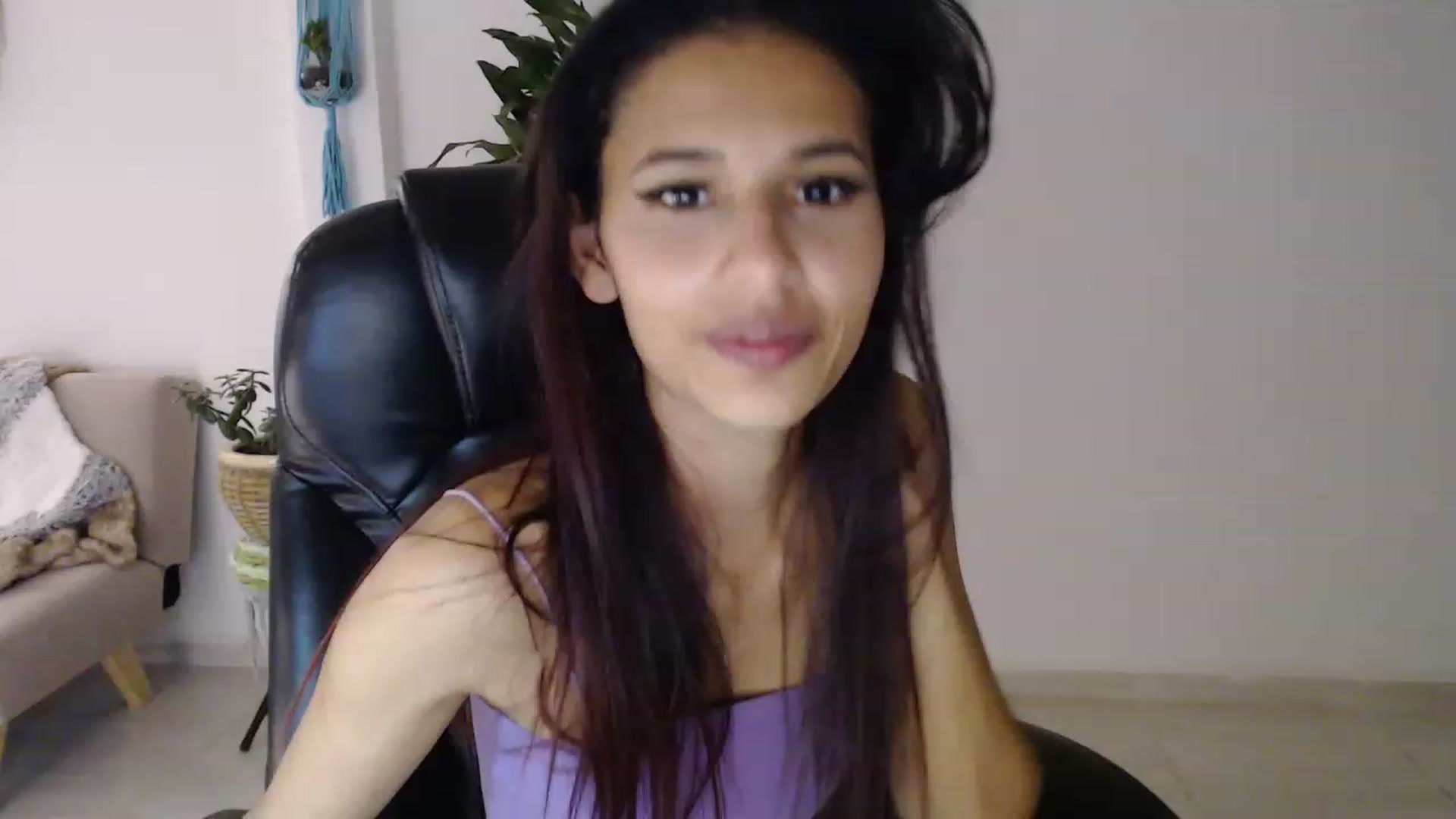 Gallery image thumbnail from slim_pamella's myfreecams stream on, 06/24/2023, 23:28 image 13 of 20