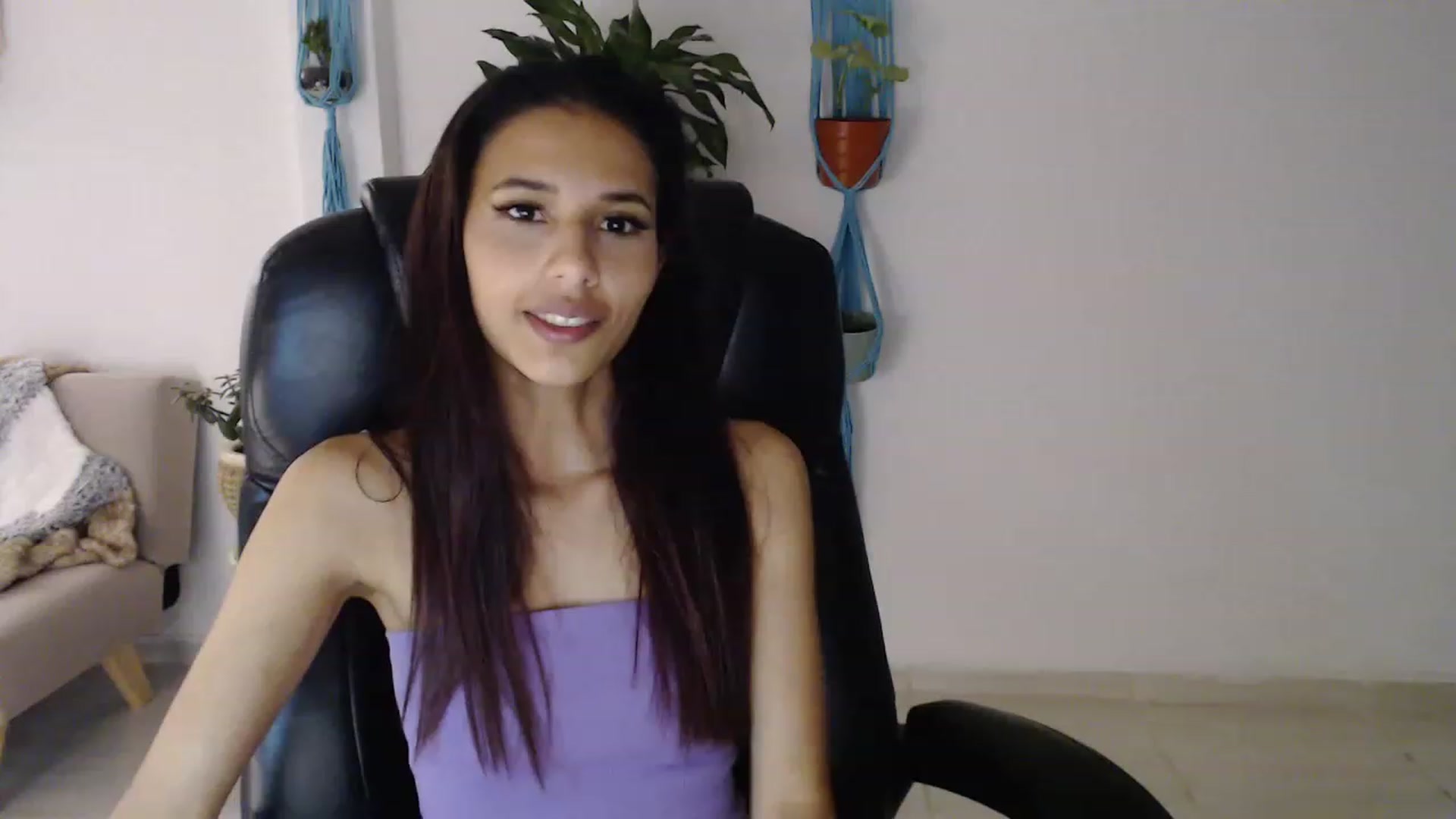 Gallery image thumbnail from slim_pamella's myfreecams stream on, 06/24/2023, 23:28 image 9 of 20