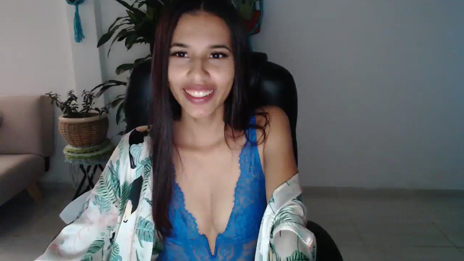 Gallery image thumbnail from slim_pamella's myfreecams stream on, 08/12/2023, 23:15 image 17 of 20