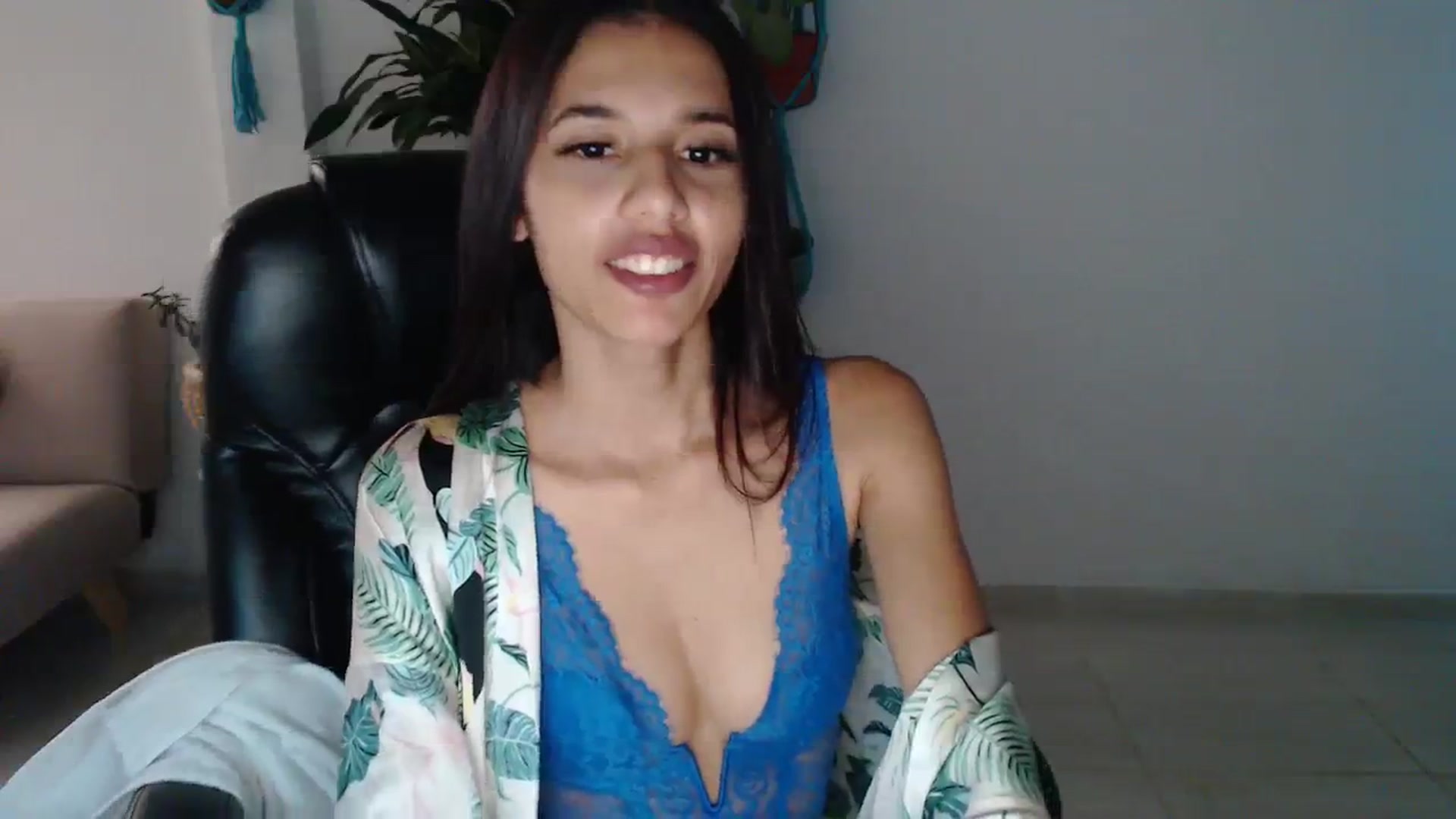 Gallery image thumbnail from slim_pamella's myfreecams stream on, 08/12/2023, 23:15 image 16 of 20