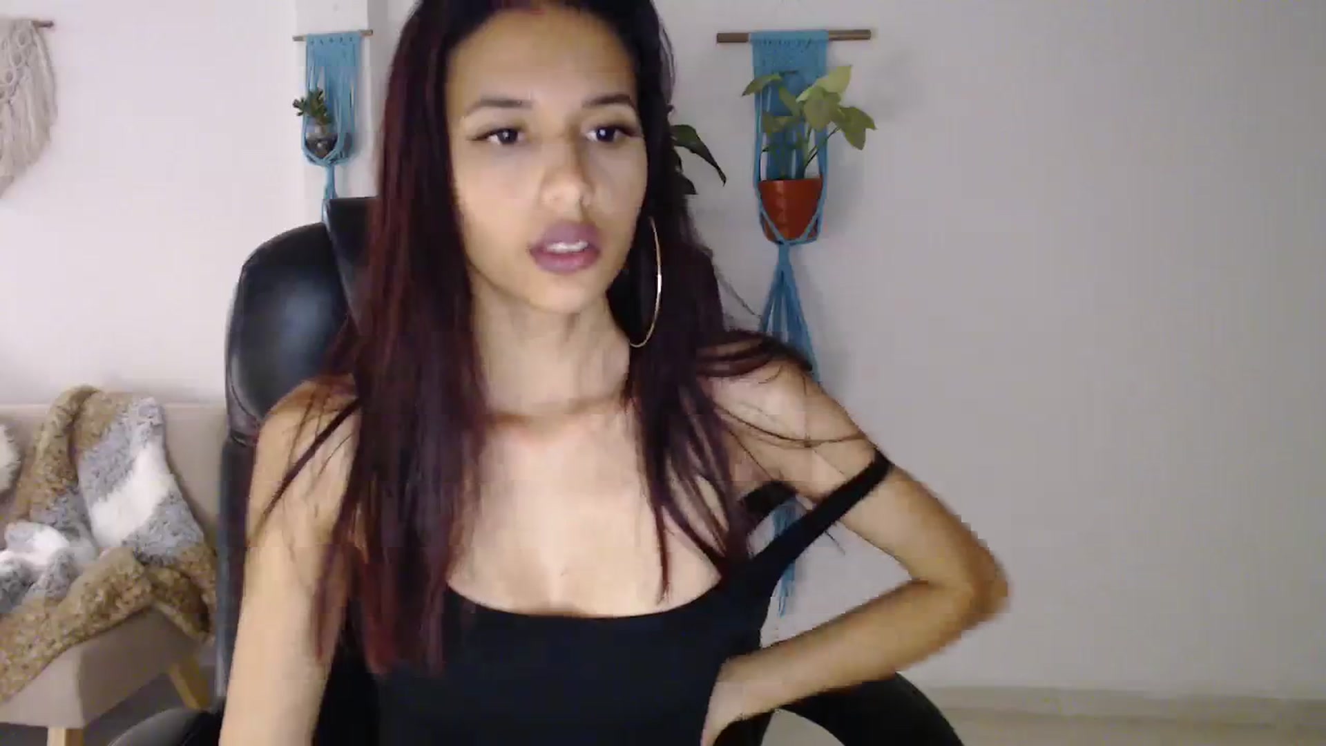 Gallery image thumbnail from slim_pamella's myfreecams stream on, 08/17/2023, 01:32 image 17 of 20