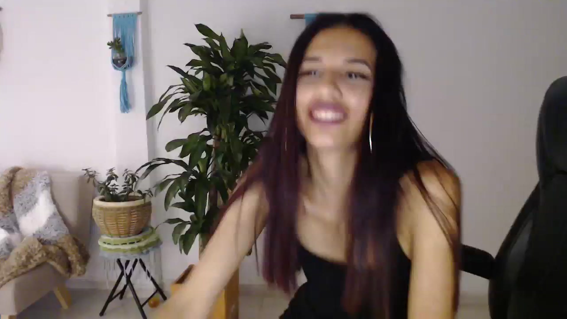 Gallery image thumbnail from slim_pamella's myfreecams stream on, 08/17/2023, 01:32 image 11 of 20