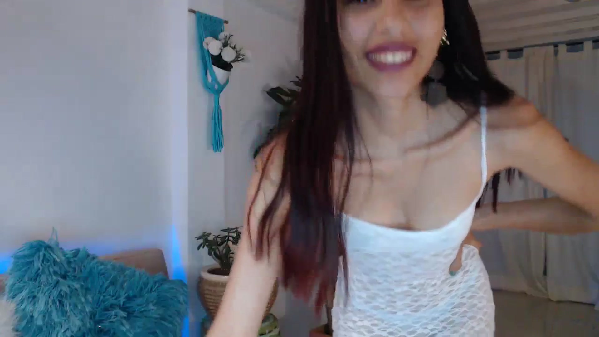 Gallery image thumbnail from slim_pamella's myfreecams stream on, 08/20/2023, 23:46 image 7 of 20