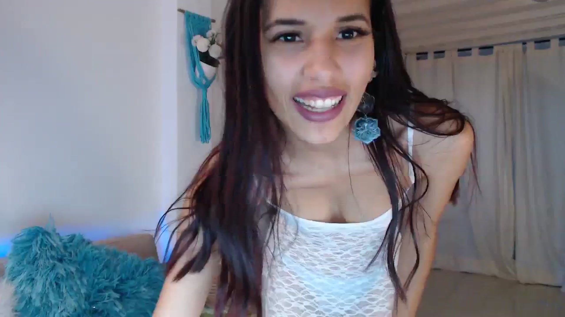 Gallery image thumbnail from slim_pamella's myfreecams stream on, 08/20/2023, 23:46 image 6 of 20