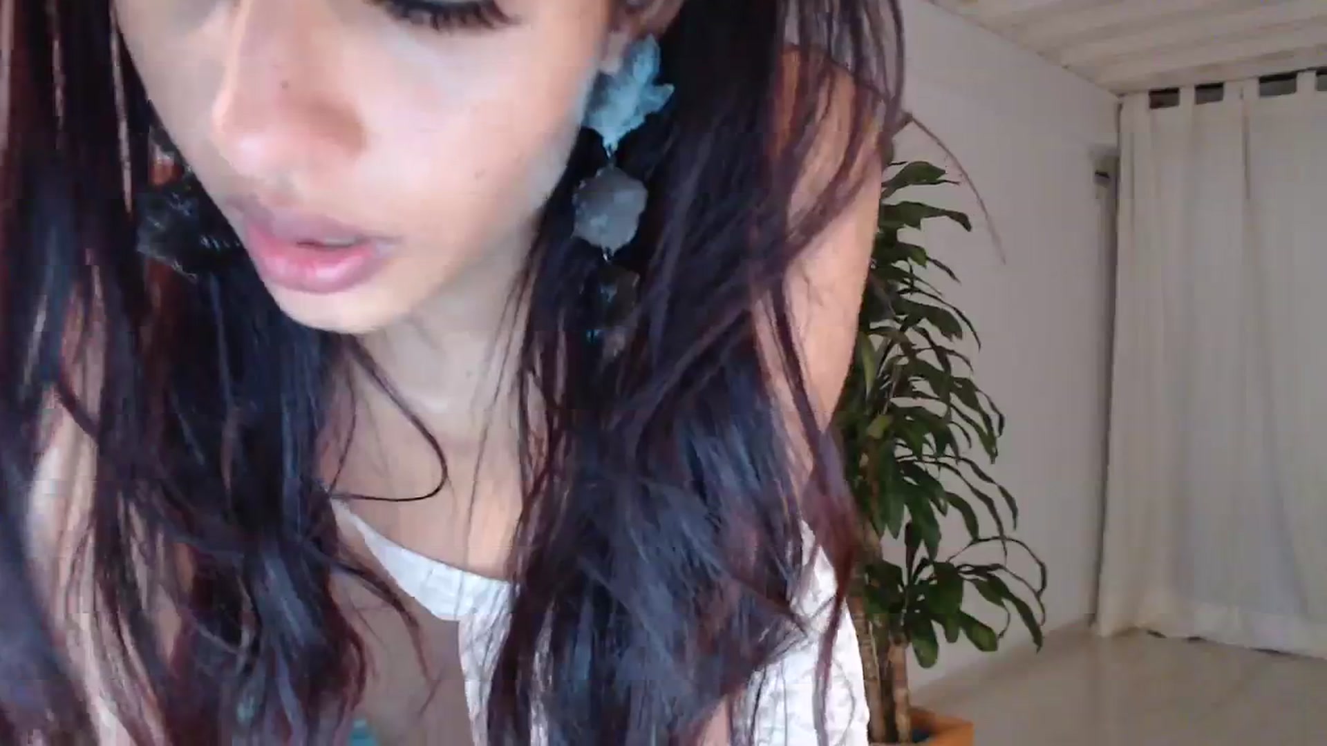 Gallery image thumbnail from slim_pamella's myfreecams stream on, 08/21/2023, 01:33 image 10 of 20