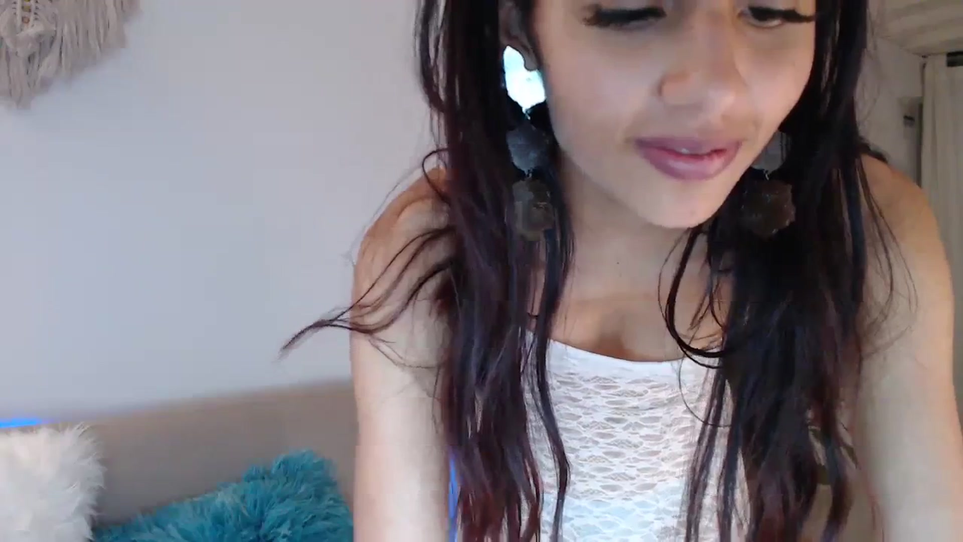 Gallery image thumbnail from slim_pamella's myfreecams stream on, 08/21/2023, 01:33 image 6 of 20