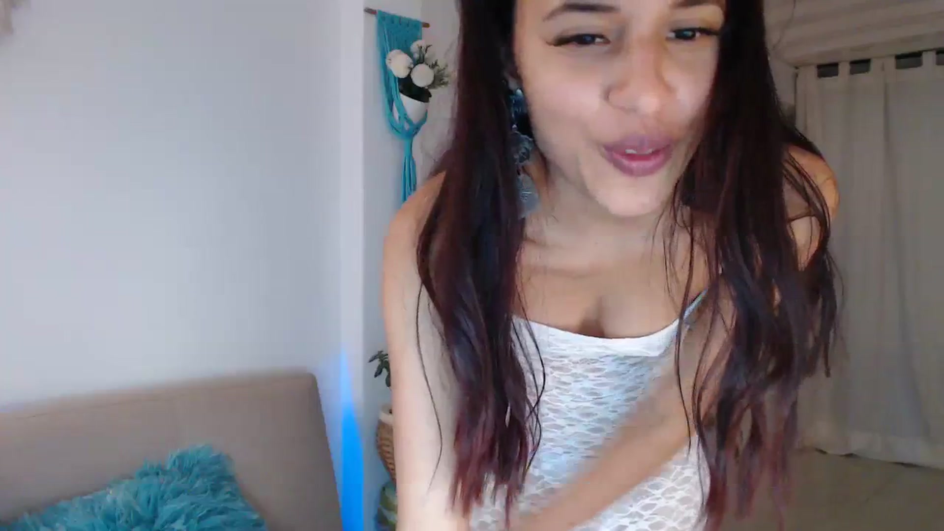 Gallery image thumbnail from slim_pamella's myfreecams stream on, 08/21/2023, 01:33 image 11 of 20
