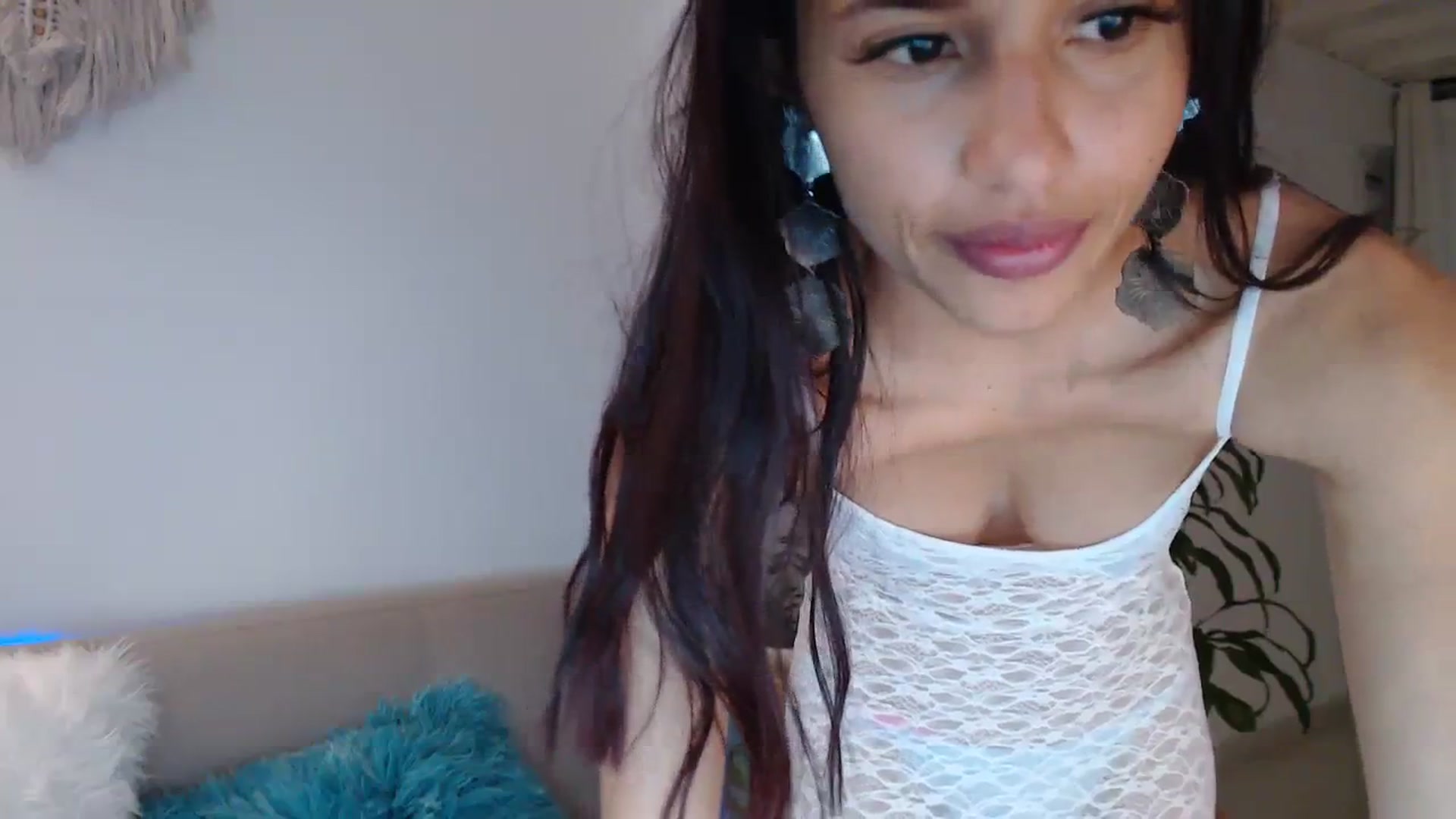 Gallery image thumbnail from slim_pamella's myfreecams stream on, 08/21/2023, 01:33 image 9 of 20