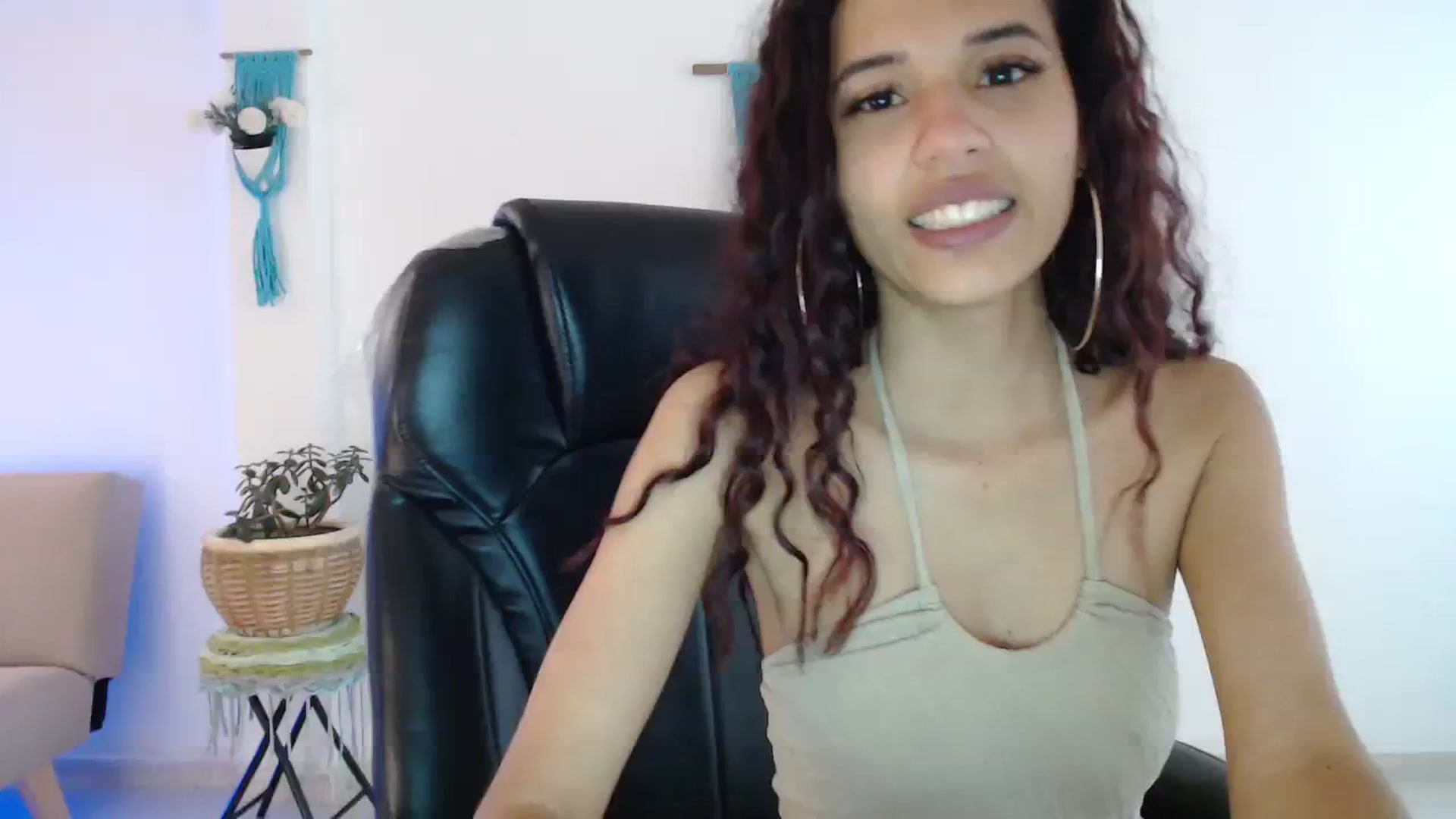 Gallery image thumbnail from slim_pamella's myfreecams stream on, 09/29/2023, 23:11 image 1 of 20