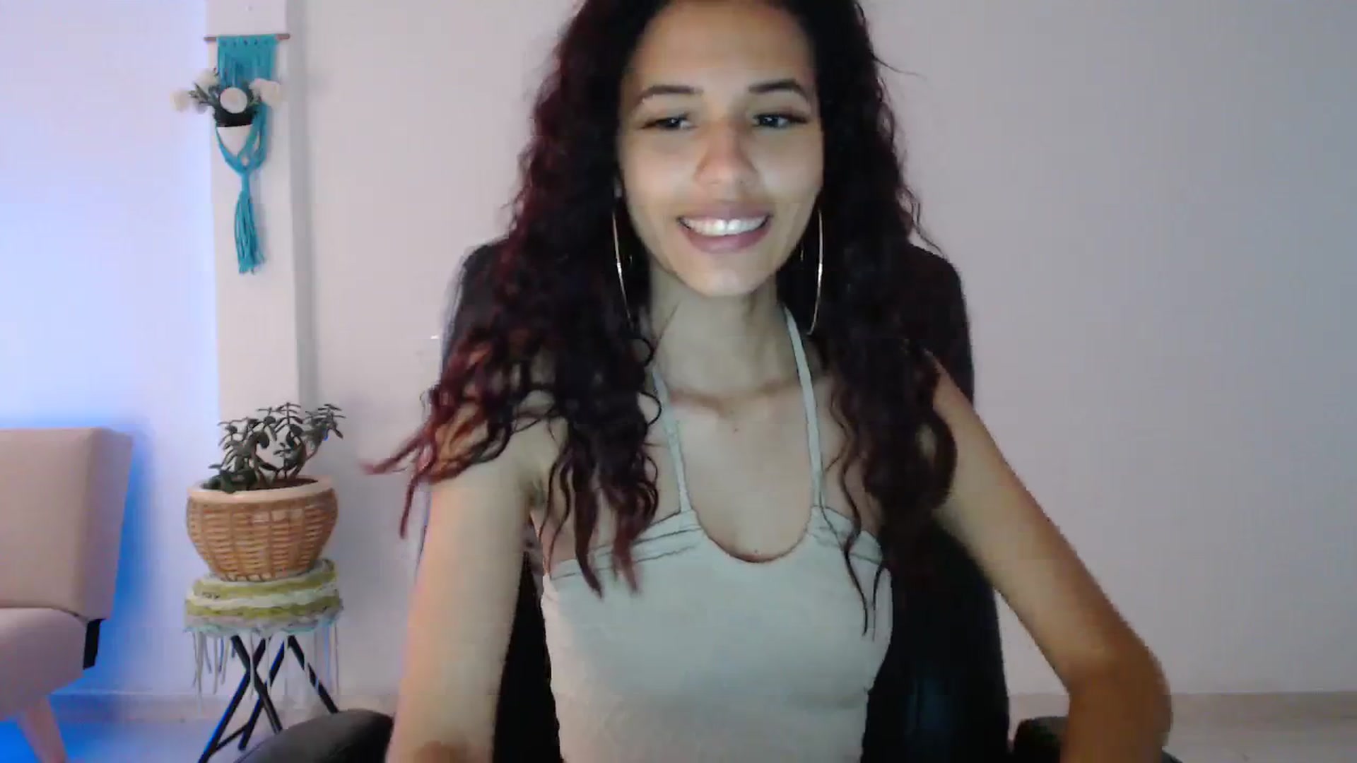 Gallery image thumbnail from slim_pamella's myfreecams stream on, 09/29/2023, 23:11 image 14 of 20