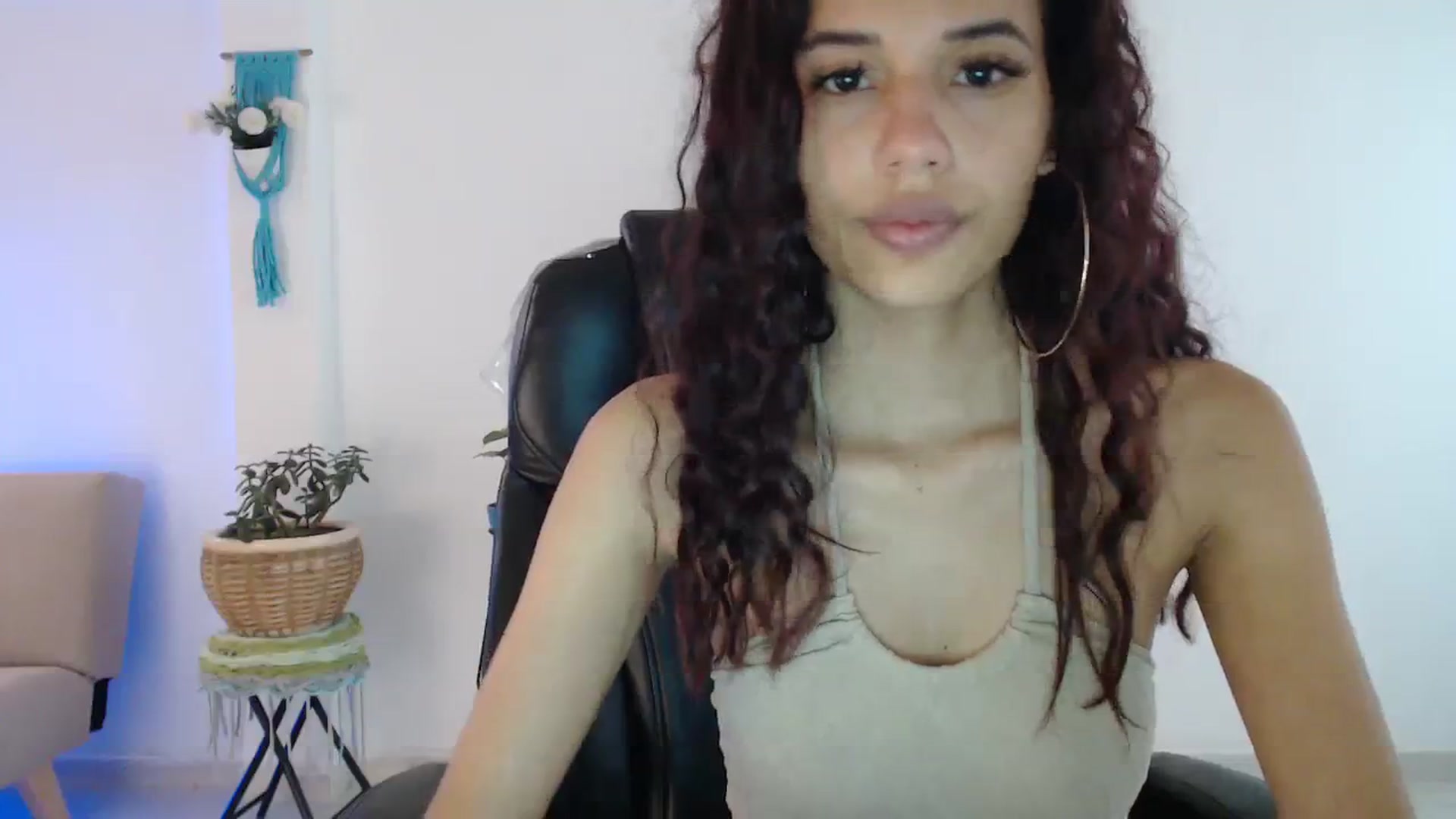 Gallery image thumbnail from slim_pamella's myfreecams stream on, 09/29/2023, 23:11 image 3 of 20