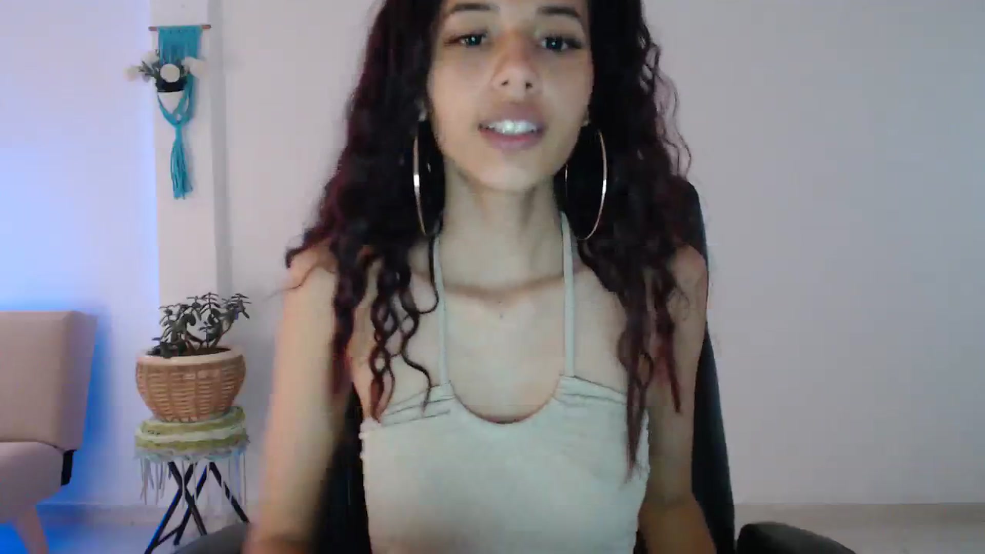 Gallery image thumbnail from slim_pamella's myfreecams stream on, 09/29/2023, 23:11 image 12 of 20