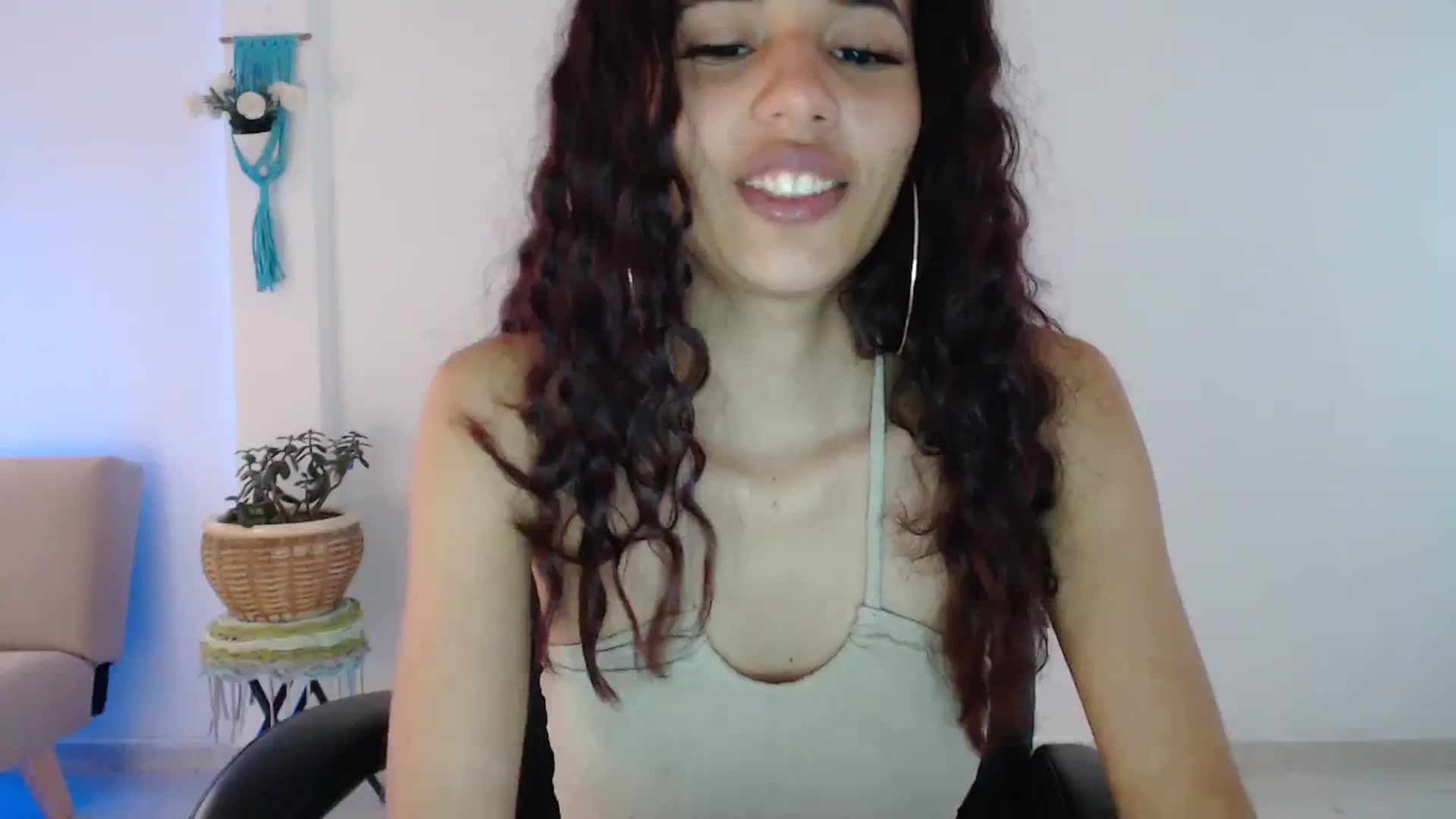 Gallery image thumbnail from slim_pamella's myfreecams stream on, 09/29/2023, 23:11 image 8 of 20