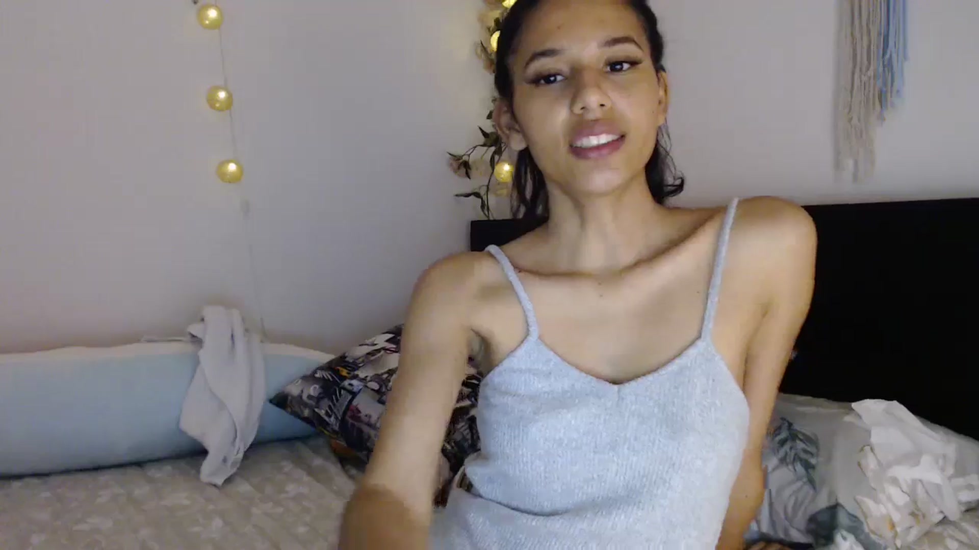 Gallery image thumbnail from slim_pamella's myfreecams stream on, 10/20/2023, 03:41 image 7 of 20