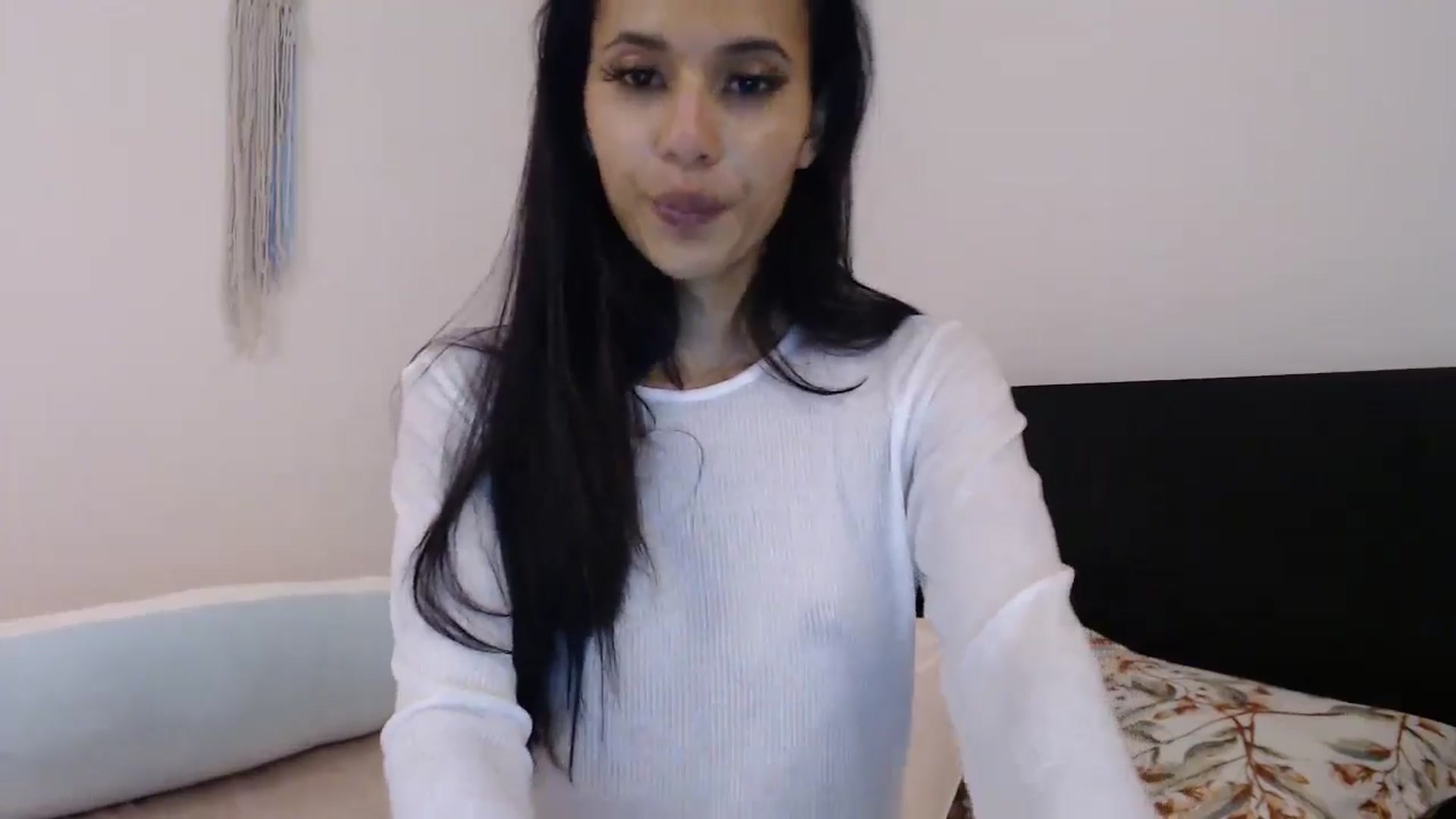 Gallery image thumbnail from slim_pamella's myfreecams stream on, 05/27/2024, 24:18 image 16 of 20