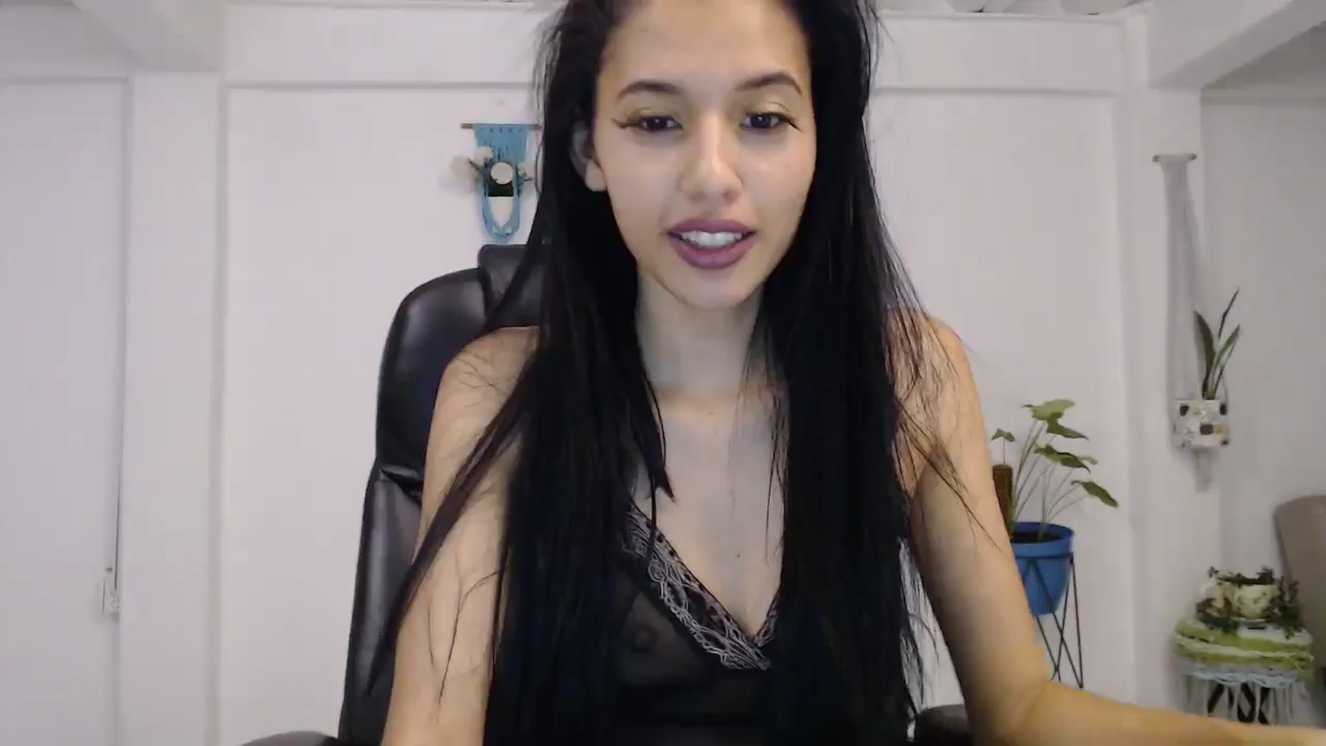 Gallery image thumbnail from slim_pamella's myfreecams stream on, 10/15/2024, 24:34 image 16 of 20