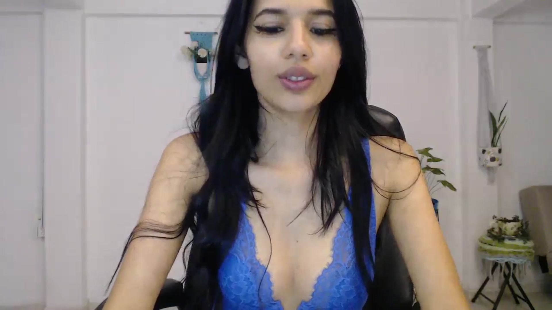 Gallery image thumbnail from slim_pamella's myfreecams stream on, 10/16/2024, 02:40 image 3 of 20