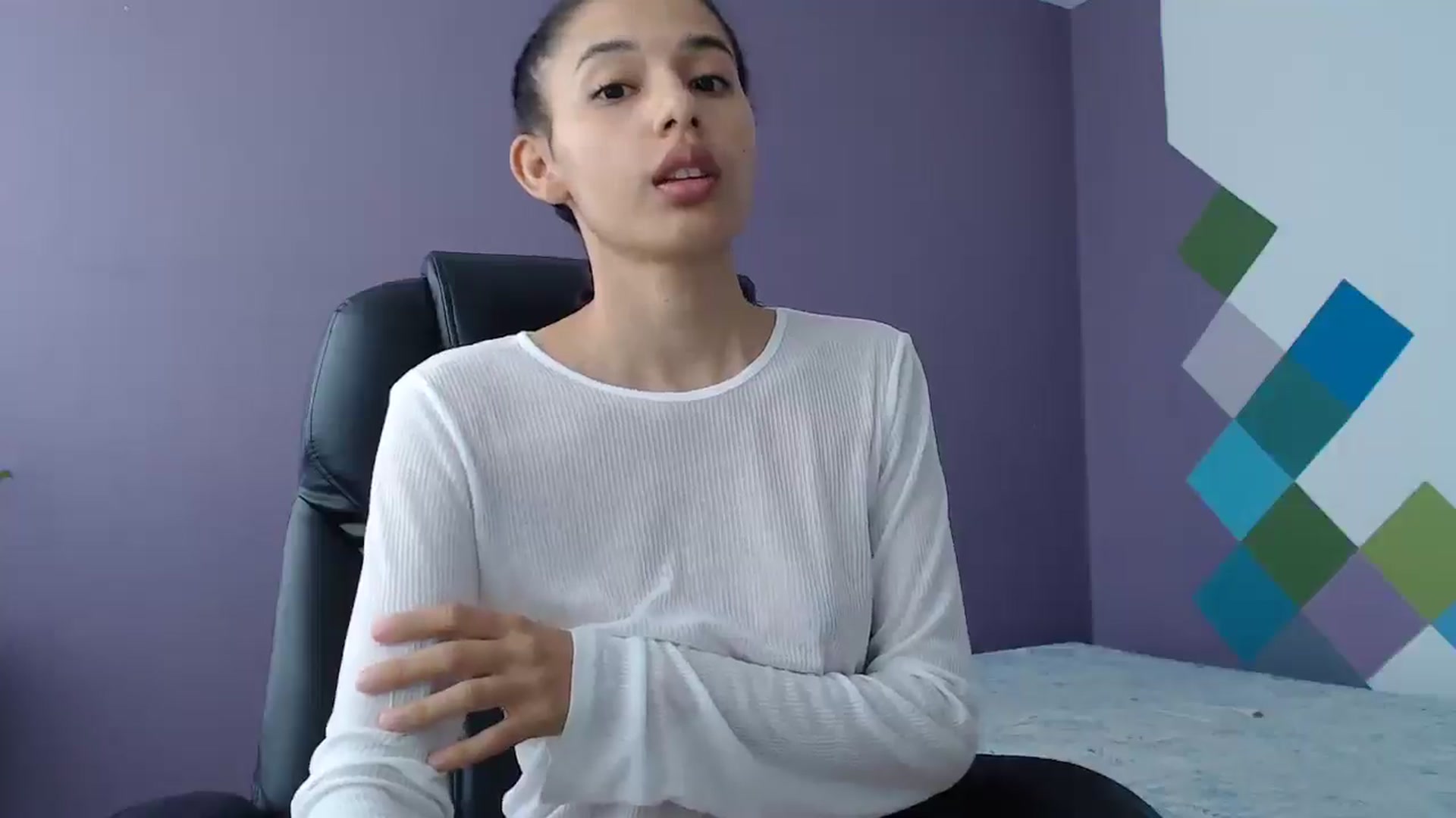 Gallery image thumbnail from slim_pamella's myfreecams stream on, 08/03/2025, 18:14 image 19 of 20