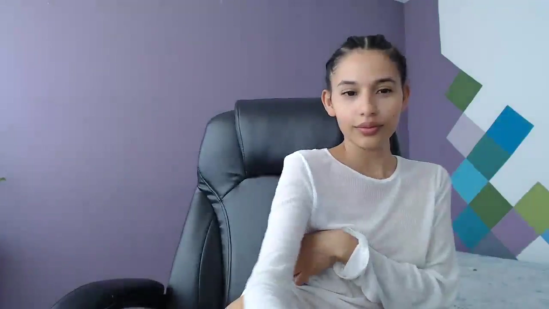 Gallery image thumbnail from slim_pamella's myfreecams stream on, 08/03/2025, 18:14 image 18 of 20