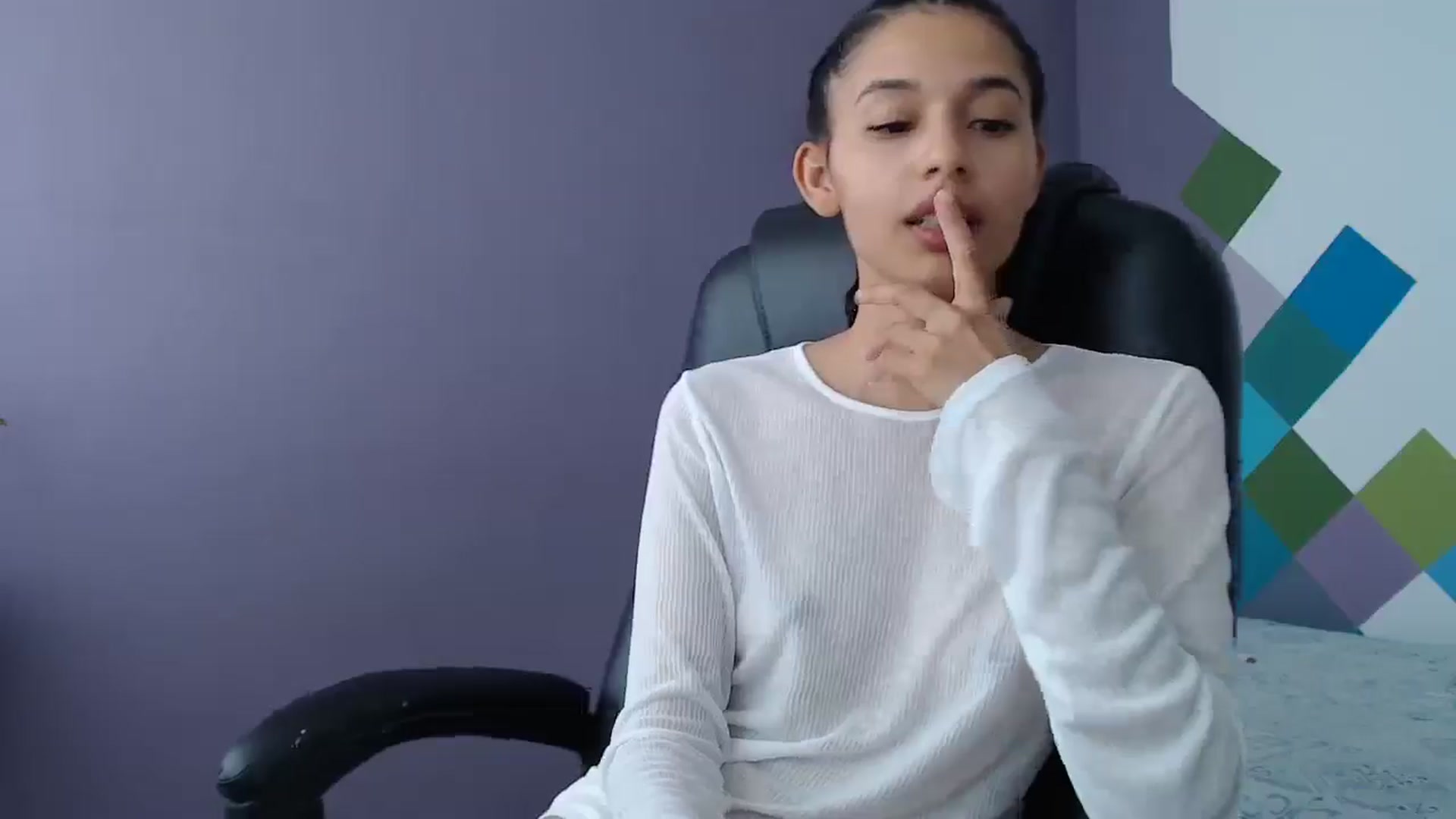 Gallery image thumbnail from slim_pamella's myfreecams stream on, 08/03/2025, 18:14 image 14 of 20