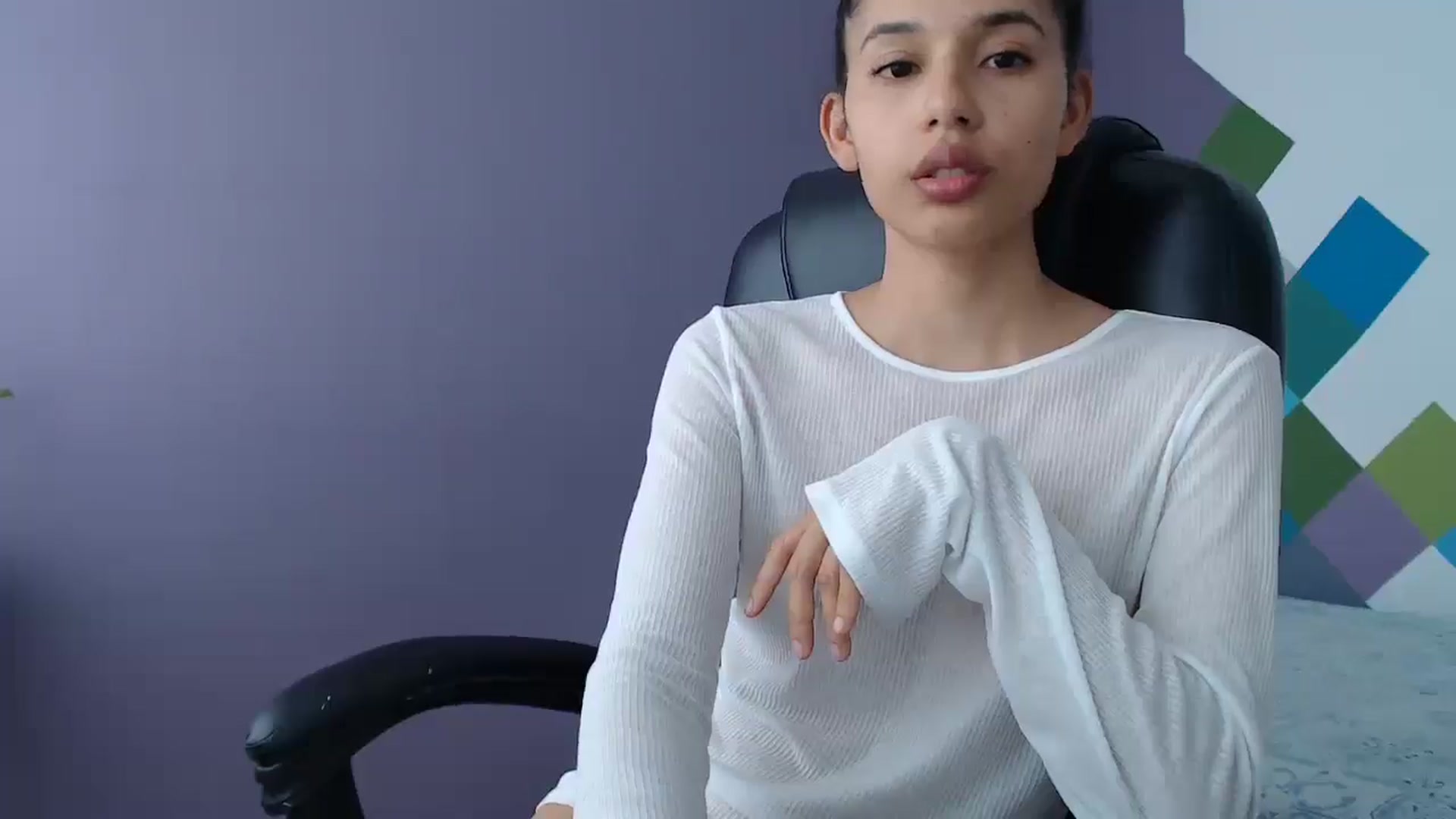 Gallery image thumbnail from slim_pamella's myfreecams stream on, 08/03/2025, 18:14 image 9 of 20