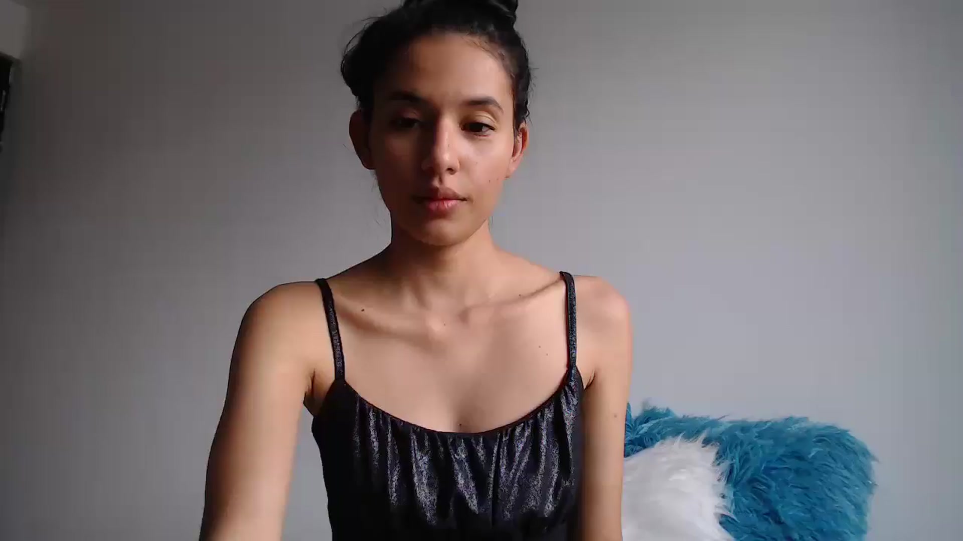 Gallery image thumbnail from slim_pamella's myfreecams stream on, 10/05/2025, 21:35 image 19 of 20