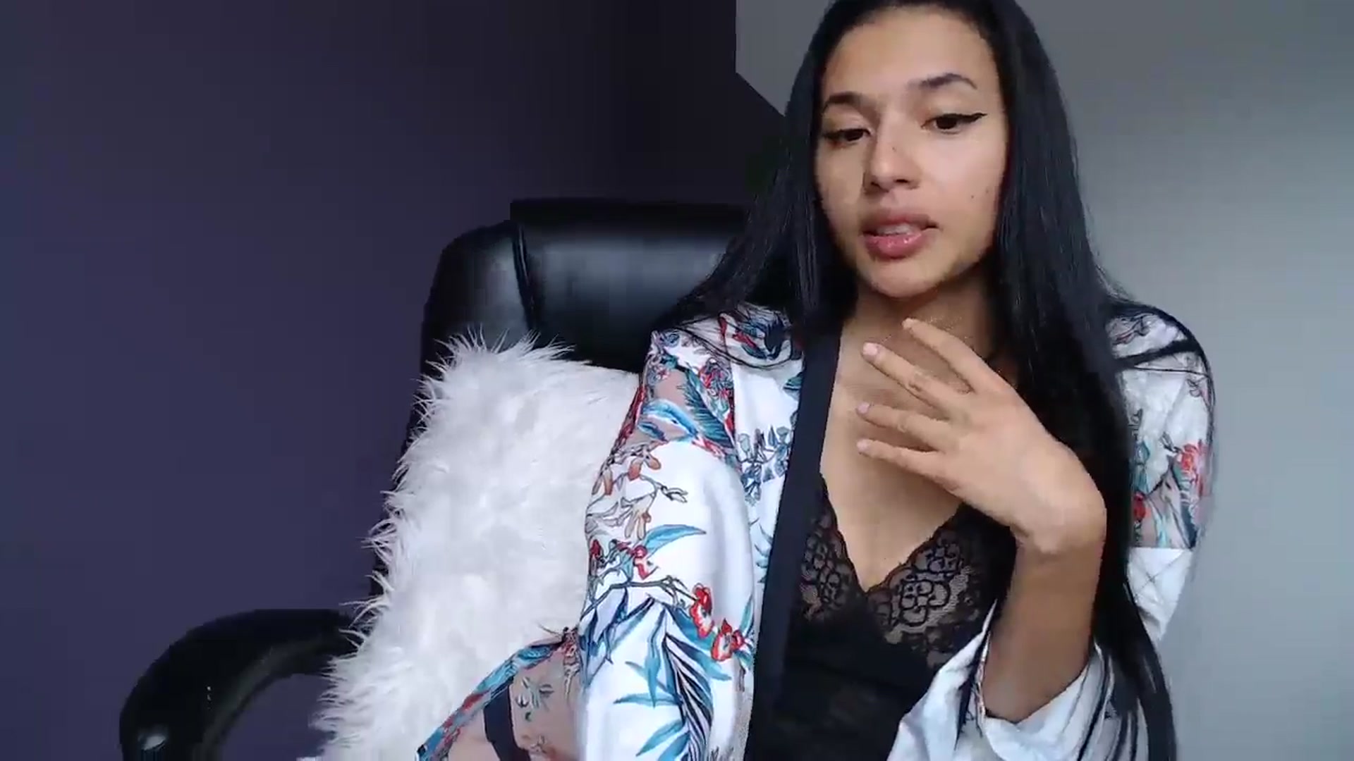 Gallery image thumbnail from slim_pamella's myfreecams stream on, 10/19/2025, 16:41 image 3 of 20