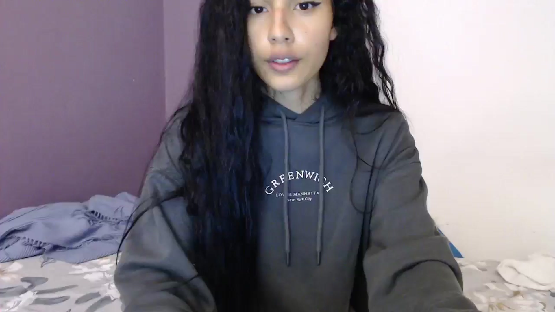 Gallery image thumbnail from slim_pamella's myfreecams stream on, 04/20/2026, 24:04 image 17 of 20