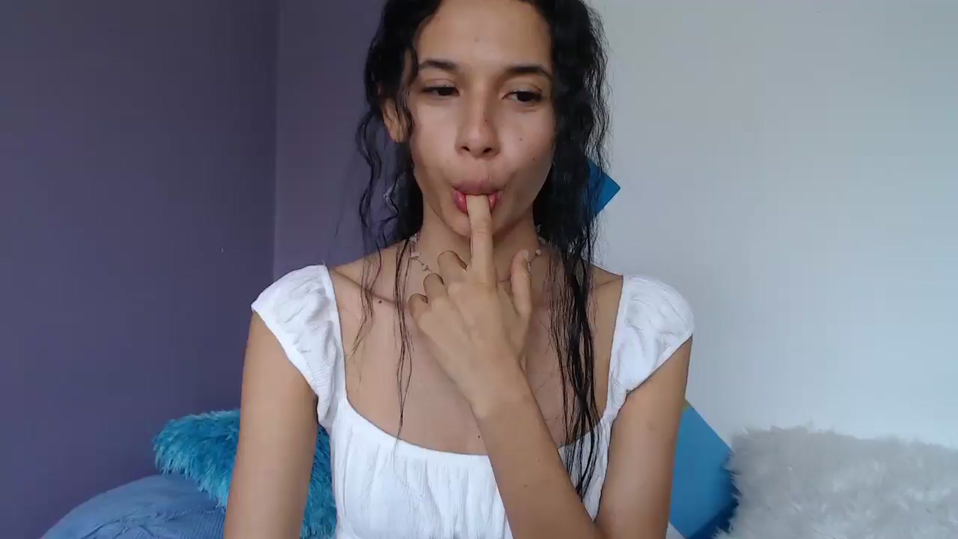 Gallery image thumbnail from slim_pamella's myfreecams stream on, 04/20/2026, 21:10 image 7 of 20