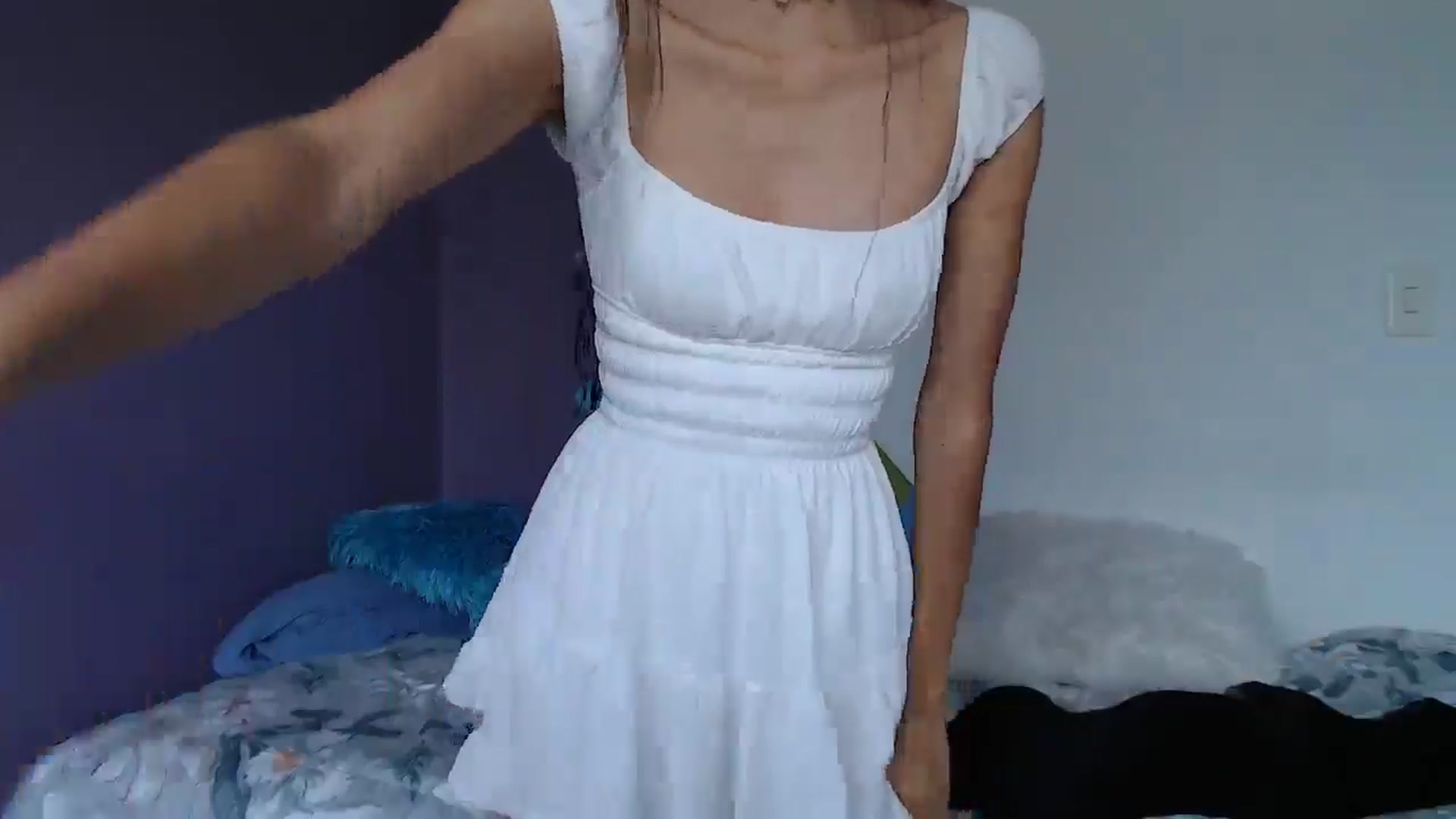 Gallery image thumbnail from slim_pamella's myfreecams stream on, 04/20/2026, 21:10 image 19 of 20