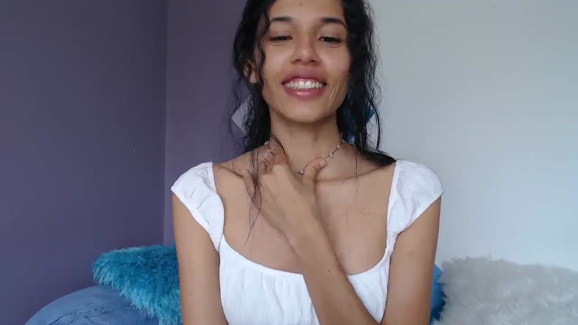 Gallery image thumbnail from slim_pamella's myfreecams stream on, 04/20/2026, 21:10 image 10 of 20