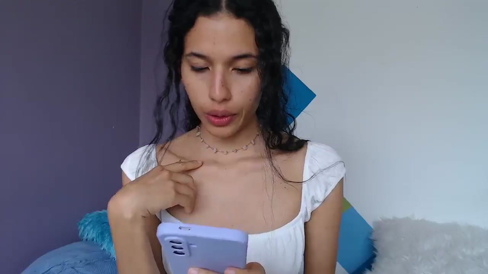 Gallery image thumbnail from slim_pamella's myfreecams stream on, 04/20/2026, 21:10 image 17 of 20
