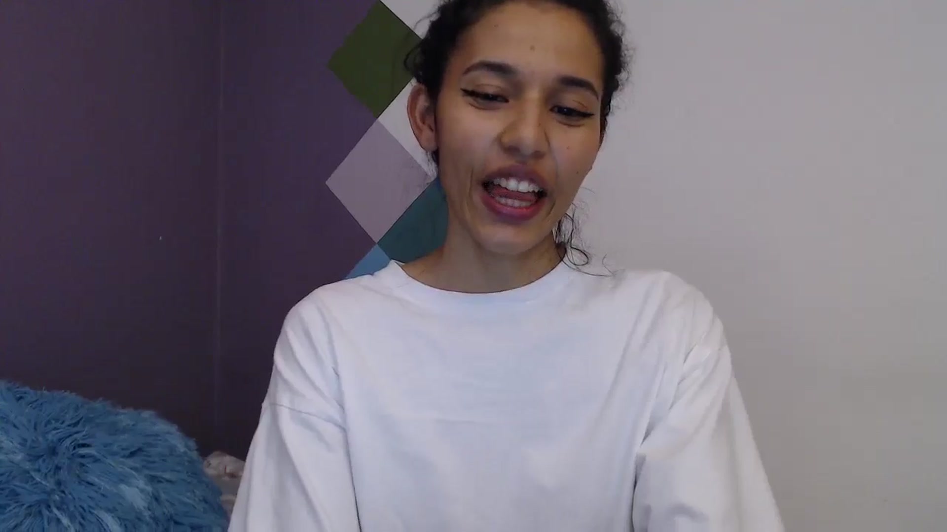 Gallery image thumbnail from slim_pamella's myfreecams stream on, 04/30/2026, 02:39 image 18 of 20