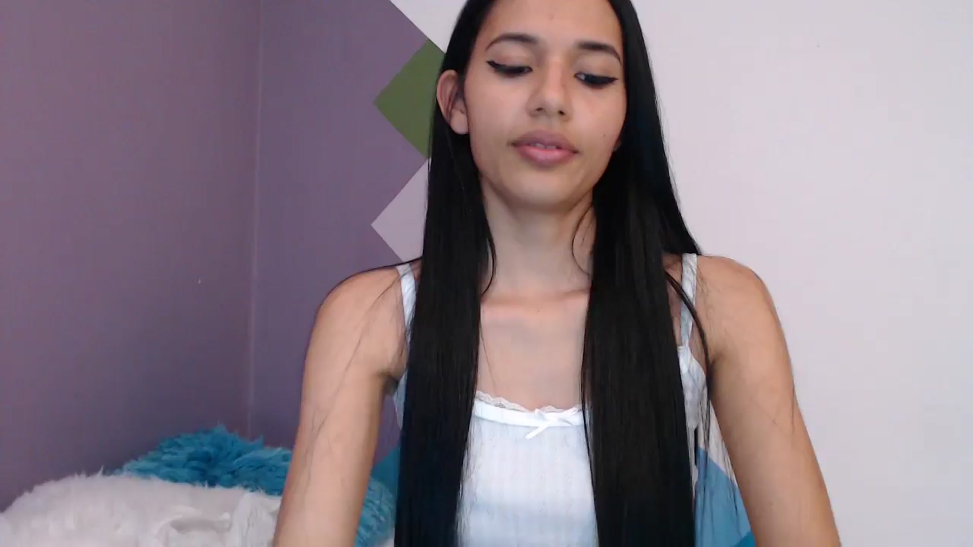 Gallery image thumbnail from slim_pamella's myfreecams stream on, 05/06/2026, 23:25 image 4 of 20