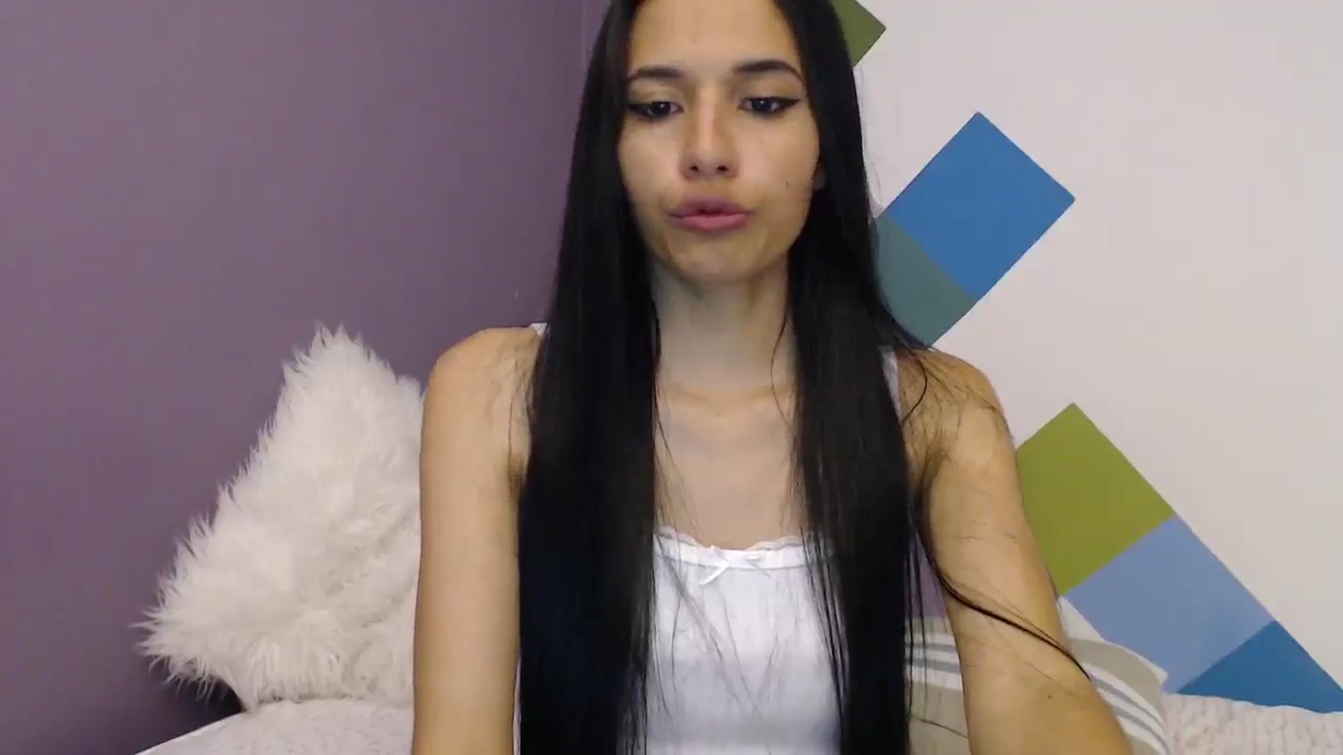 Gallery image thumbnail from slim_pamella's myfreecams stream on, 05/07/2026, 01:55 image 6 of 20