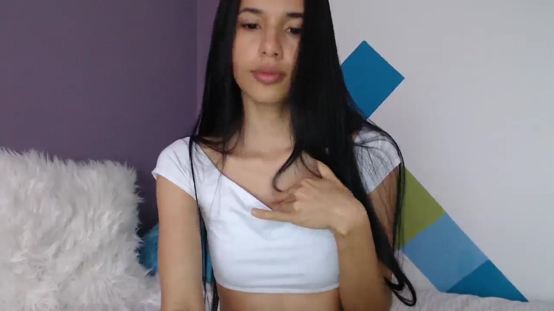 Gallery image thumbnail from slim_pamella's myfreecams stream on, 05/08/2026, 23:21 image 2 of 20