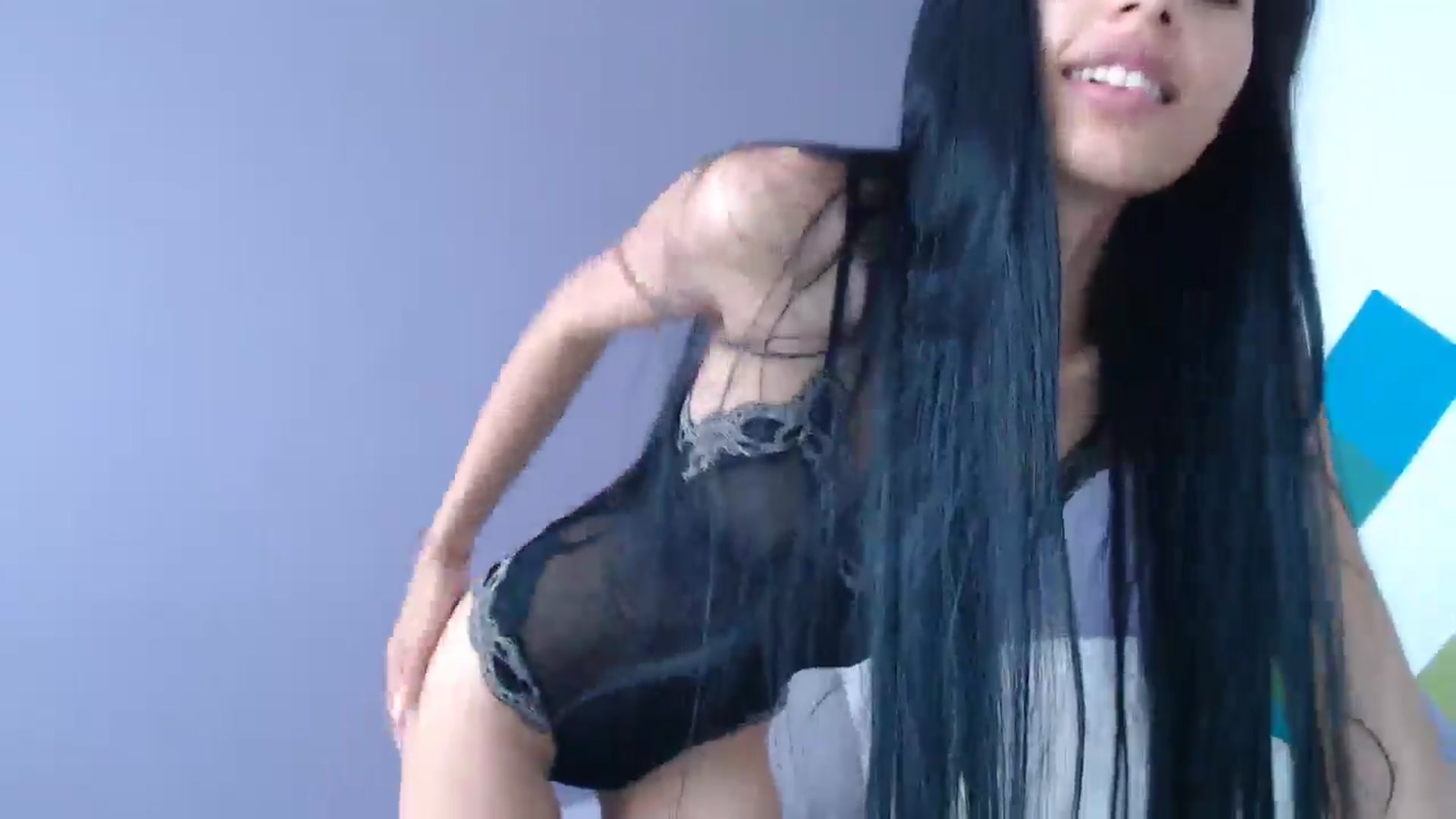 Gallery image thumbnail from slim_pamella's myfreecams stream on, 05/10/2026, 22:15 image 8 of 20
