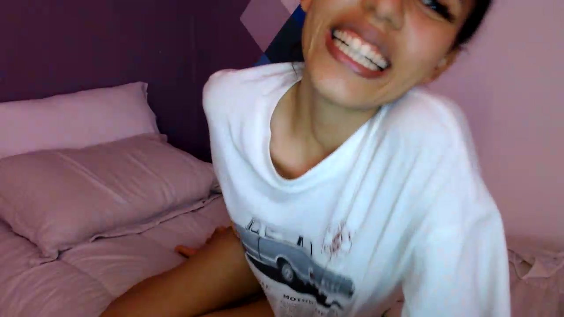 Gallery image thumbnail from slim_pamella's myfreecams stream on, 06/09/2026, 23:33 image 16 of 20