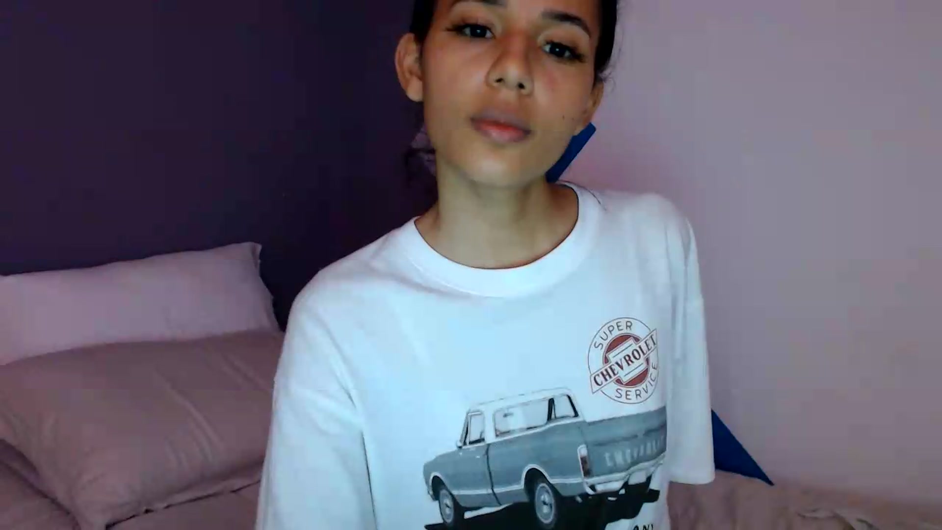 Gallery image thumbnail from slim_pamella's myfreecams stream on, 06/09/2026, 23:33 image 12 of 20