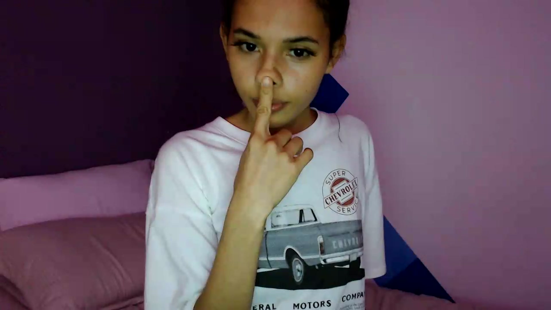 Gallery image thumbnail from slim_pamella's myfreecams stream on, 06/09/2026, 23:33 image 3 of 20