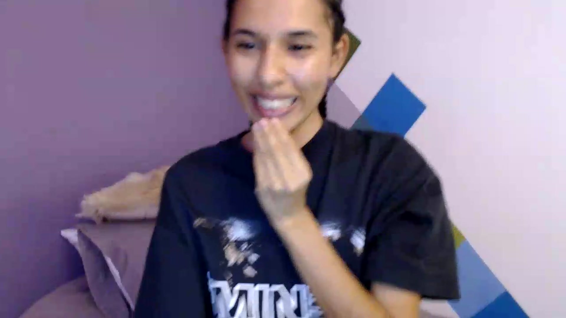 Gallery image thumbnail from slim_pamella's myfreecams stream on, 08/17/2026, 24:59 image 11 of 20