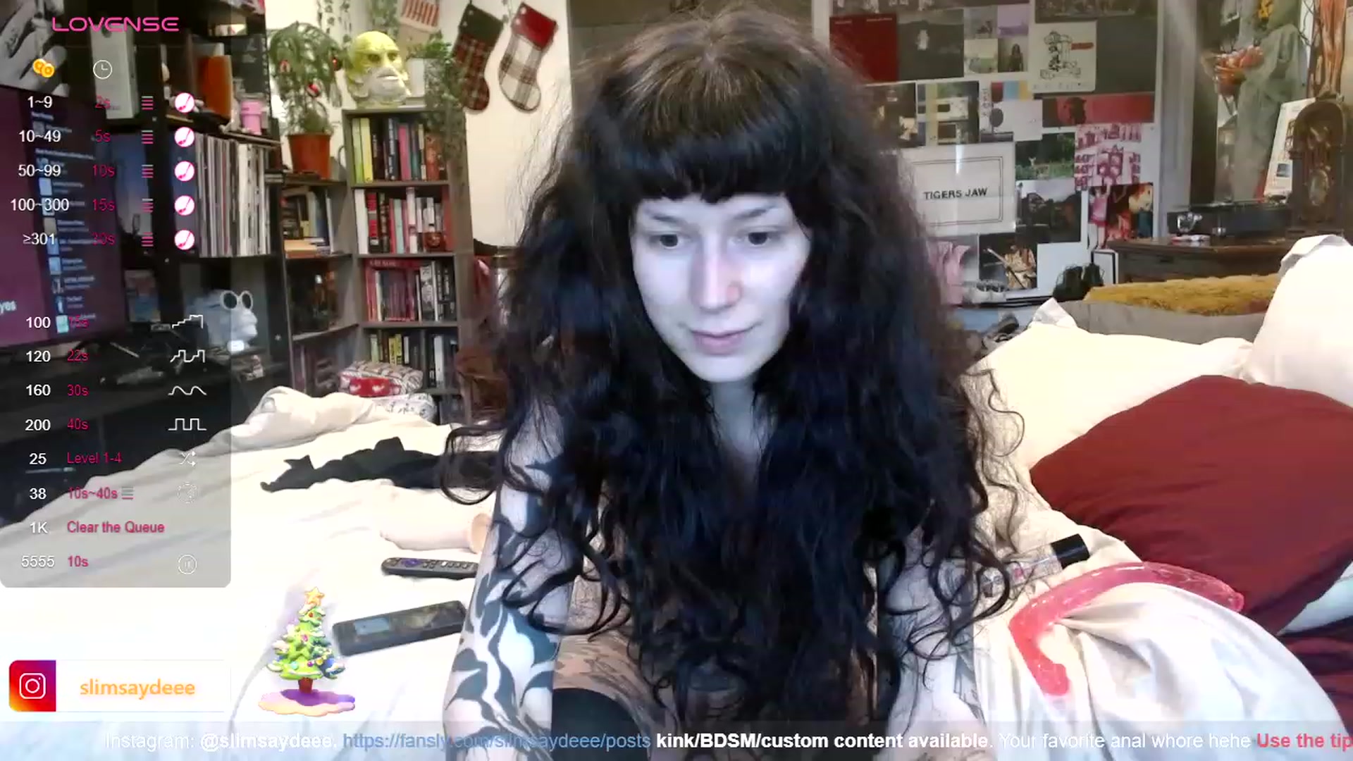 Gallery image thumbnail from slimsaydeee's myfreecams stream on, 12/16/2023, 17:39 image 3 of 20