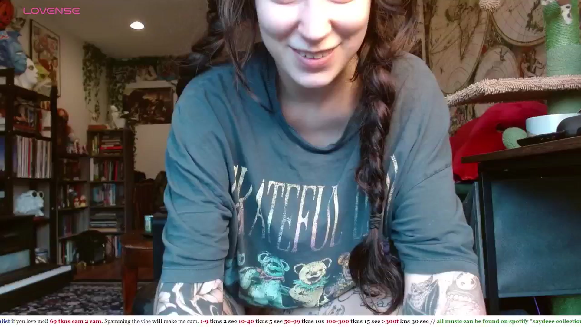 Gallery image thumbnail from slimsaydeee's myfreecams stream on, 03/02/2024, 18:10 image 7 of 20
