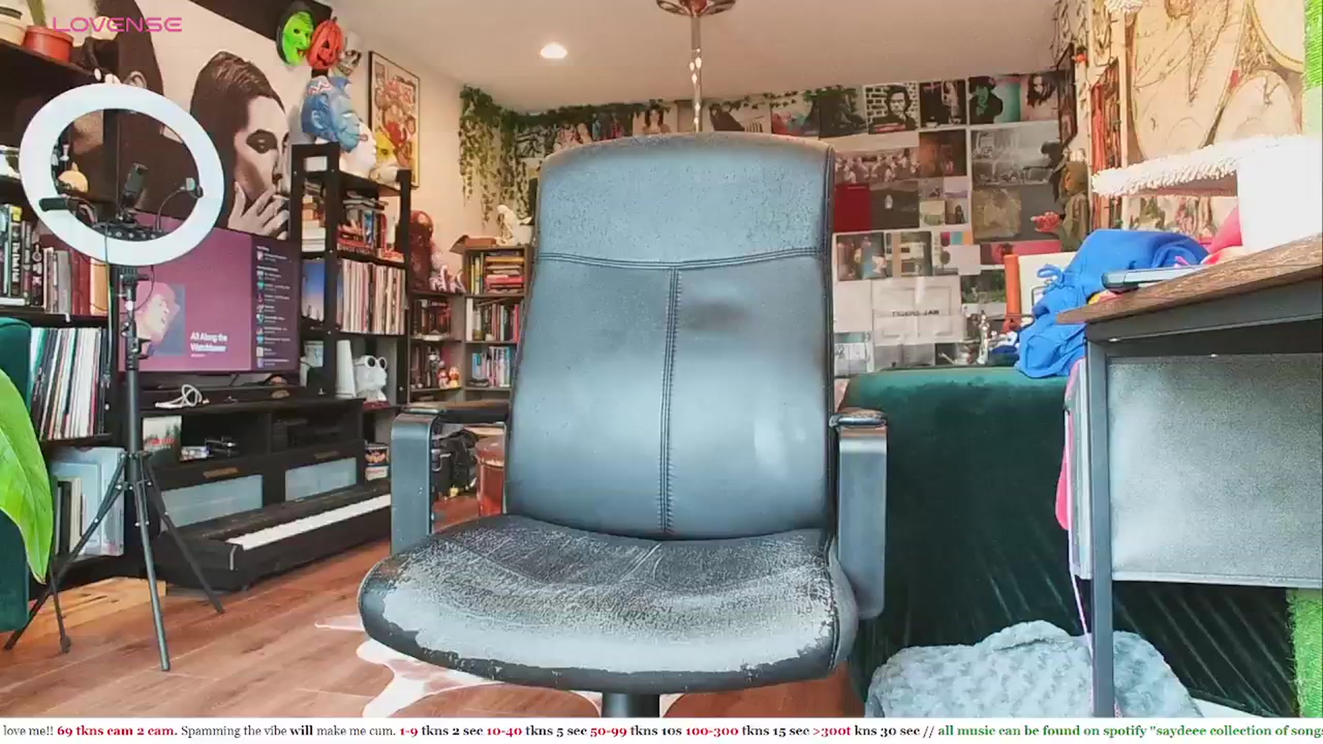 Gallery image thumbnail from slimsaydeee's myfreecams stream on, 05/04/2024, 17:38 image 4 of 20